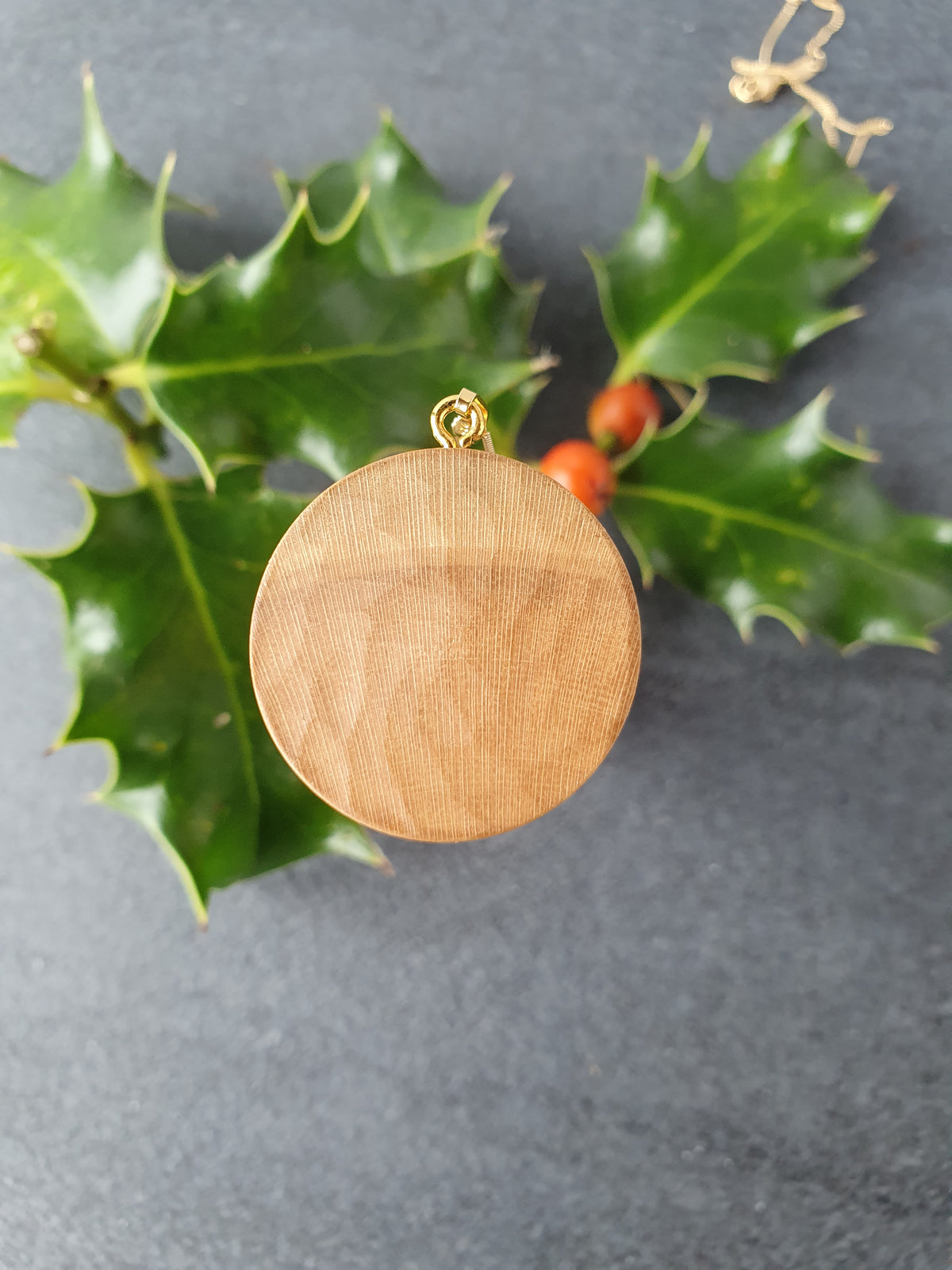 Holly wood necklace