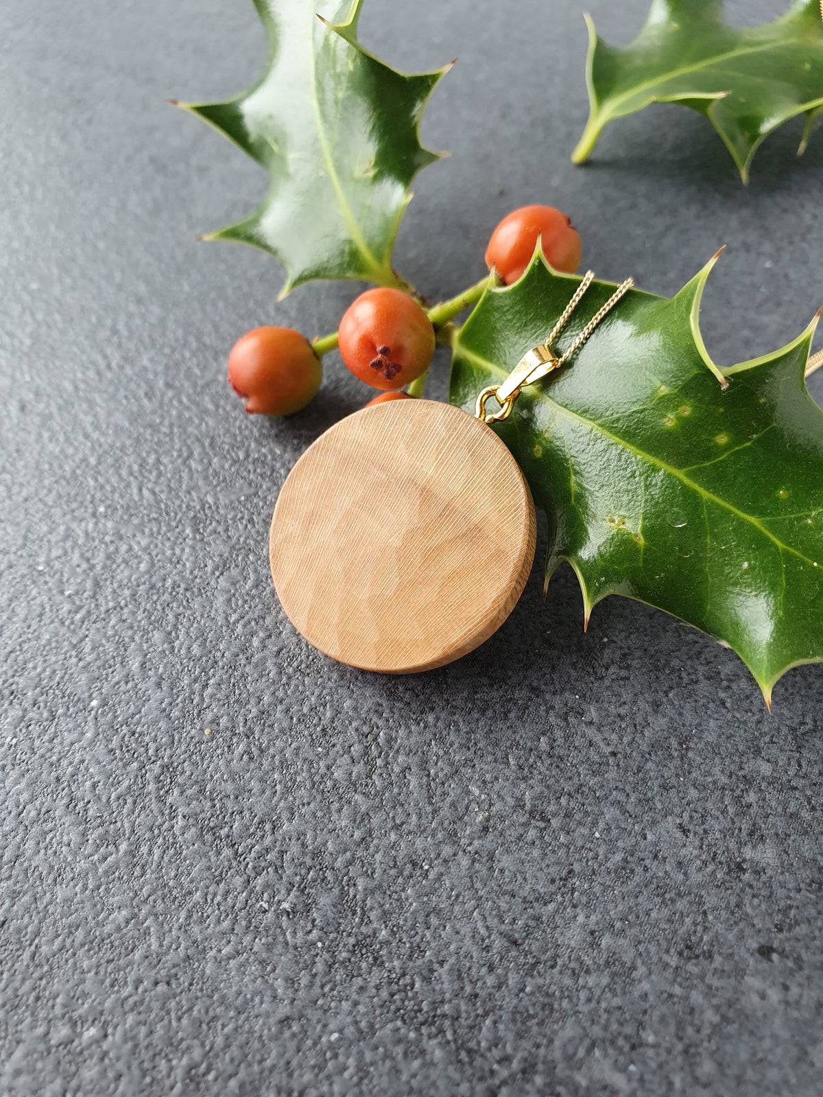 Holly wood necklace