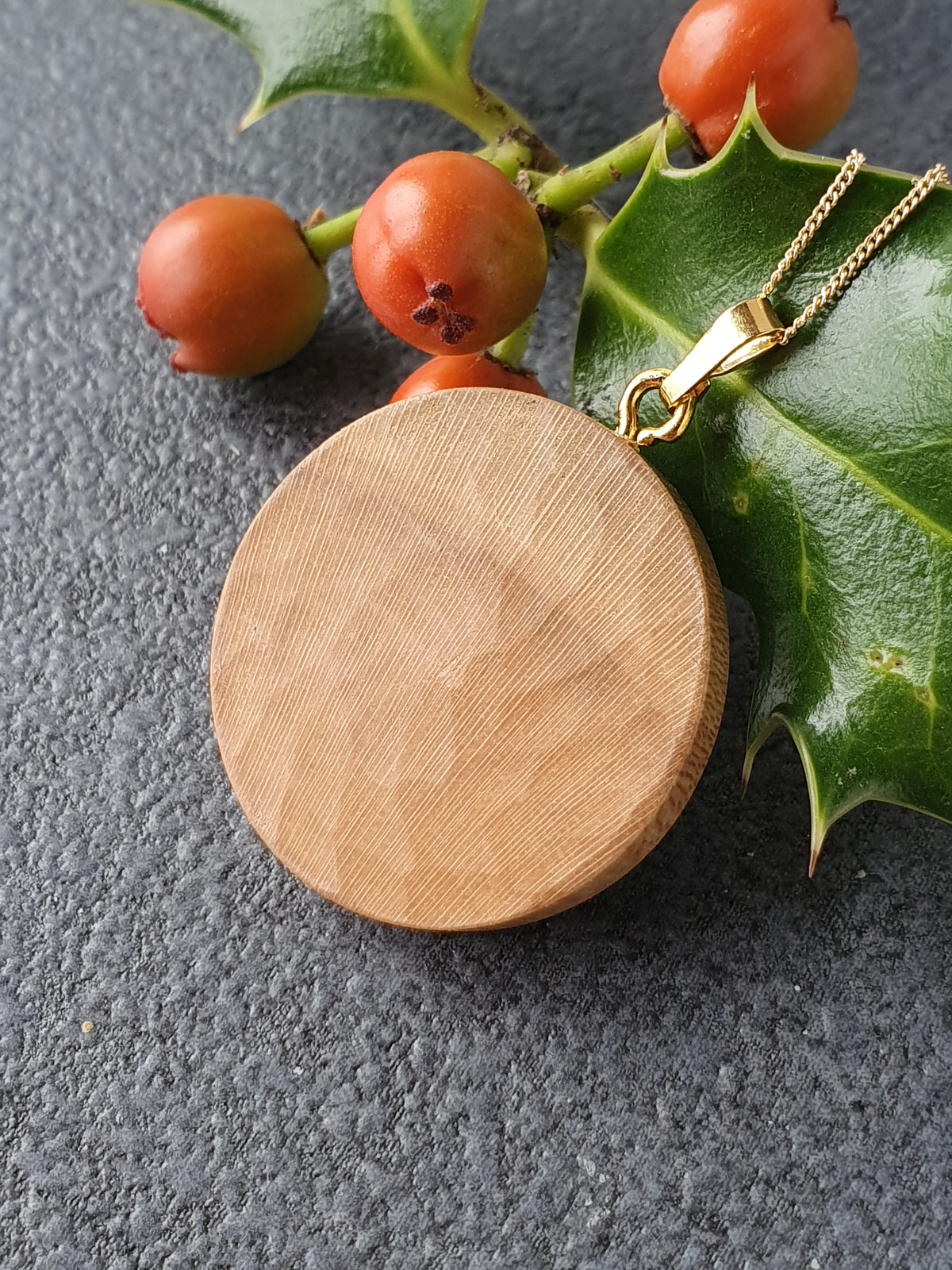 Holly wood necklace