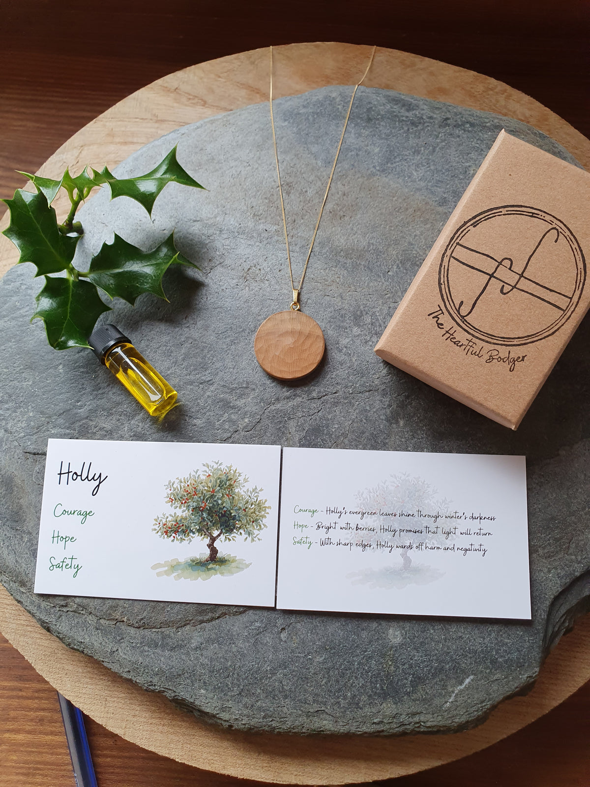 Holly wood necklace